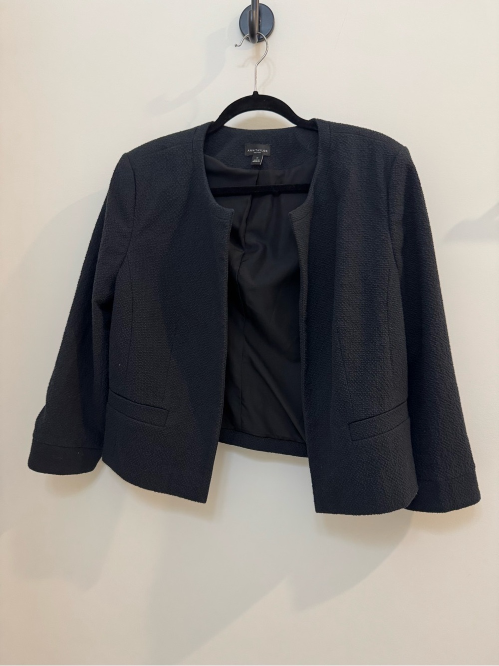 Ann Taylor Black Textured Open-Front Collarless Blazer